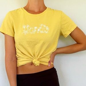 Levi’s yellow floral cotton logo tee size medium